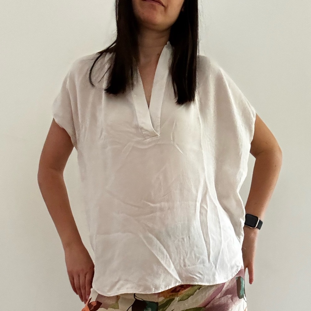 VINCE 100% silk V-neck Popover Blouse cream - S - Picture 3 of 15